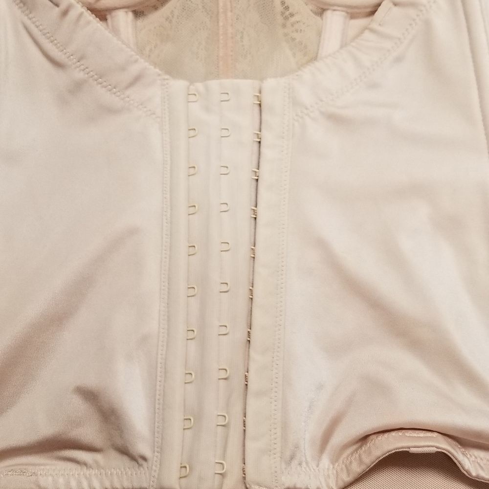 Cassandra Intimates 32B bustier/corset - Picture 9 of 12